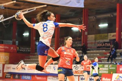 Porriño-Caja Rural Aula, partido de ida de la Copa de la Reina. /V. G. DE GARIBAY