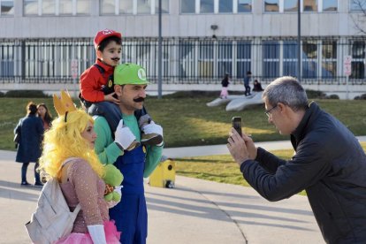 VALLADOLID 18-02-2023 PHOTOGENIC Imagenes del comienzo del Concurso de Disfraces infantil organizado por el Ayuntamiento en la Cúpula del Milenio de Valladolid.