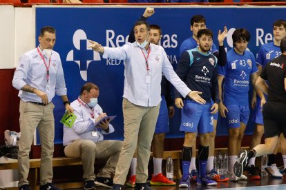 Recoletas Atlético Valladolid - Bidasoa. / J. M. LOSTAU