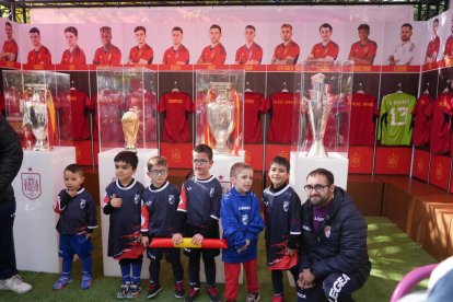 18 11 14 16 143890264