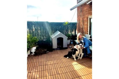 Irene Carvajal en la terraza de su casa.