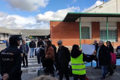 Llegada de invitados a Valladolid para acudir a los Goya. -MARÍA BAUSELA