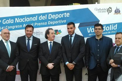 Jesús Julio Carnero, Óscar Puente, Julián Redondo, Saúl Craviotto y Alberto Bustos.
