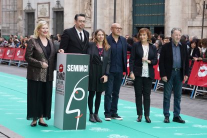 El Jurado Internacional de la Seminci en la alfombra verde de la clausura. -ICAL