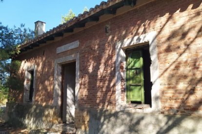 Vivienda de la esclusa 39 del 
Canal de Castilla en Cubillas de Santa Marta.- HISPANIA NOSTRA