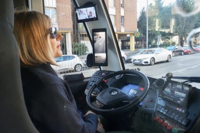 Imágenes de las pruebas que se han realizado con los nuevos autobuses eléctricos de Auvasa en Valladolid.-PHOTOGENIC/E. GARCÍA .