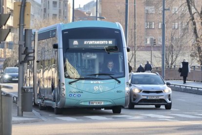 Imágenes de las pruebas que se han realizado con los nuevos autobuses eléctricos de Auvasa en Valladolid.-PHOTOGENIC/E. GARCÍA .