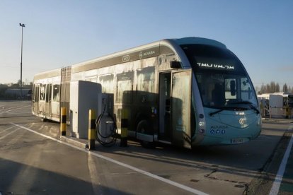 Imágenes de las pruebas que se han realizado con los nuevos autobuses eléctricos de Auvasa en Valladolid.-PHOTOGENIC/E. GARCÍA .