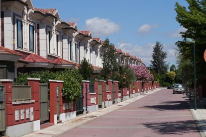 Calle Marina en el barrio de Fuente Berrocal. J.M. LOSTAU