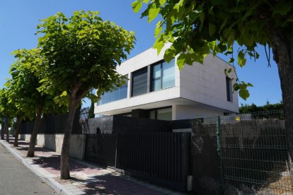 Calle Otelo en el barrio de Fuente Berrocal. J.M. LOSTAU