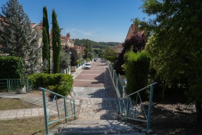 Calle de La Valquiria  en el barrio de Fuente Berrocal. J.M. LOSTAU