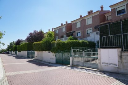 Calle Tosca en el barrio de Fuente Berrocal. J.M. LOSTAU