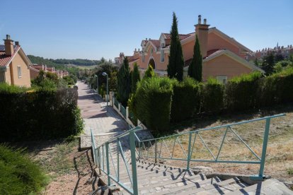Calle de La Valquiria en el barrio de Fuente Berrocal. J.M. LOSTAU