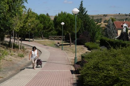 Parque en el barrio de Fuente Berrocal. J.M. LOSTAU