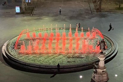 Fuente de la plaza Zorrilla.-E. M.