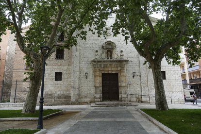 PLAZA DE LA TRINIDAD  PARROQUIA DE SAN NICOLÁS DE BARI. J. M. LOSTAU