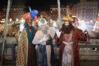 Los Reyes Magos llenan de ilusión las calles de Valladolid. PHOTOGENIC