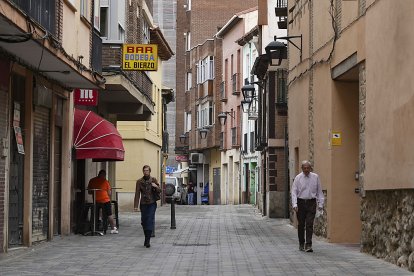 CALLE DE ISIDRO POLO. J. M. LOSTAU