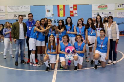 Clausura de las competiciones de baloncesto en Olmedo. / E. M.