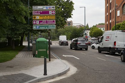 PLAZA DE SAN NICOLÁS. J. M. LOSTAU