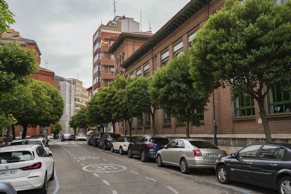 CALLE IMPERIAL. J. M. LOSTAU