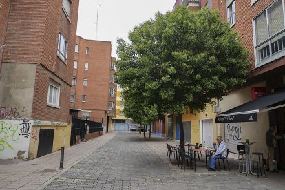 CALLE DEL POZO. J. M. LOSTAU