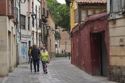CALLE ISIDRO POLO. J. M. LOSTAU