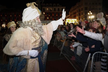 Los Reyes Magos llenan de ilusión las calles de Valladolid. PHOTOGENIC