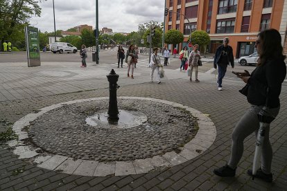 PLAZA DE SAN NICOLÁS. J. M. LOSTAU