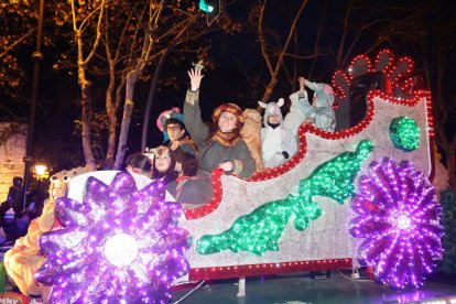 Los Reyes Magos llenan de ilusión las calles de Valladolid. PHOTOGENIC