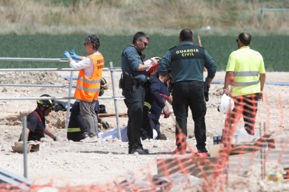 Accidente laboral con un fallecido y un herido en la A-11 en Valbuena de Duero de Valladolid.-PHOTOGENIC