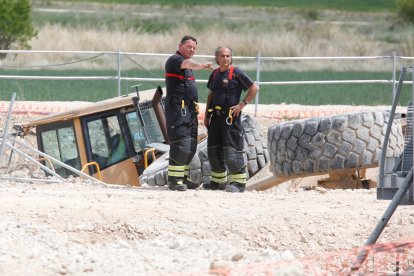 Accidente laboral con un fallecido y un herido en la A-11 en Valbuena de Duero de Valladolid.-PHOTOGENIC