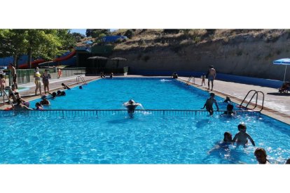 Piscina del complejo acuático Gran Florida en Castronuño.- GRAN FLORIDA