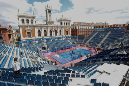 Visita institucional en la previa del WPT en la Plaza Mayor. / LOSTAU