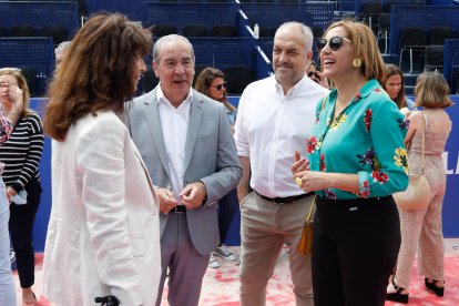 Visita institucional en la previa del WPT en la Plaza Mayor. / LOSTAU
