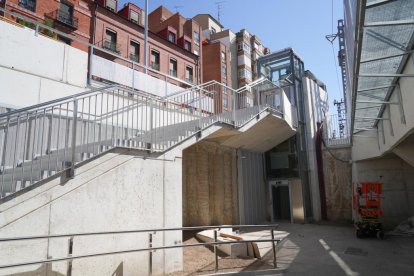 Obras del paso peatonal de Panaderos.- J.M.LOSTAU