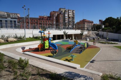 Obras del paso peatonal de Panaderos.- J.M.LOSTAU