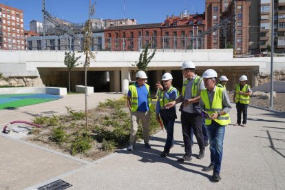 Obras del paso peatonal de Panaderos.- J.M.LOSTAU