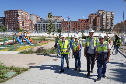 Obras del paso peatonal de Panaderos.- J.M.LOSTAU
