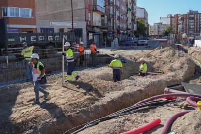 Obras del paso peatonal de Panaderos.- J.M.LOSTAU
