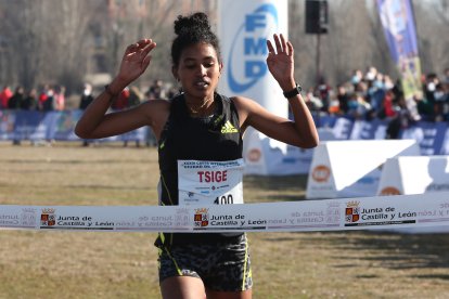 GANADORA ABSOLUTA TSIGE