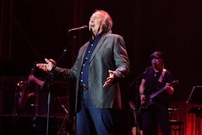 Serrat se despide de Valladolid. J.M. Lostau