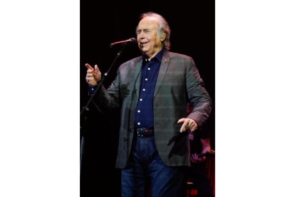 Serrat se despide de Valladolid. J.M. Lostau