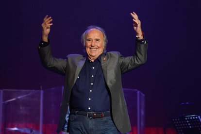 Serrat se despide de Valladolid. J.M. Lostau
