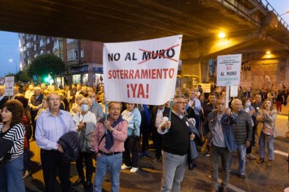 Concentración de plataforma por el soterramiento en Valladolid PHOTOGENIC