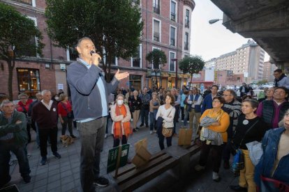 Concentración de plataforma por el soterramiento en Valladolid PHOTOGENIC