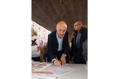 Concentración de plataforma por el soterramiento en Valladolid PHOTOGENIC