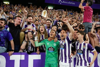 Celebración del ascenso en Zorrilla. / LOSTAU
