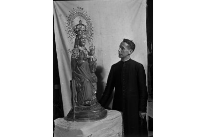 David Sánchez del Caño y la patrona. N. M