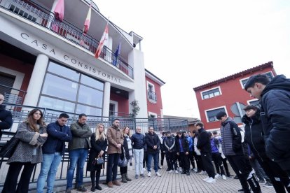 Minuto de silencio en Zaratán por el fallecimiento de Sebas, jugador de categorías inferiores del equipo de fútbol del municipio. -PHOTOGENIC